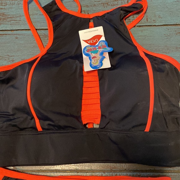 Bikini Set - Picture 2 of 5